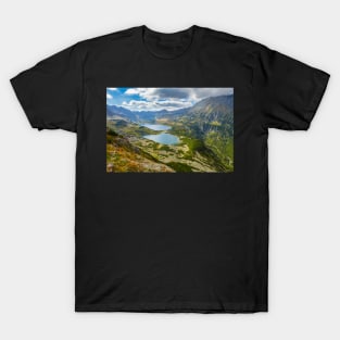 Five Ponds valley scenic landscape in Tatra Mountains T-Shirt